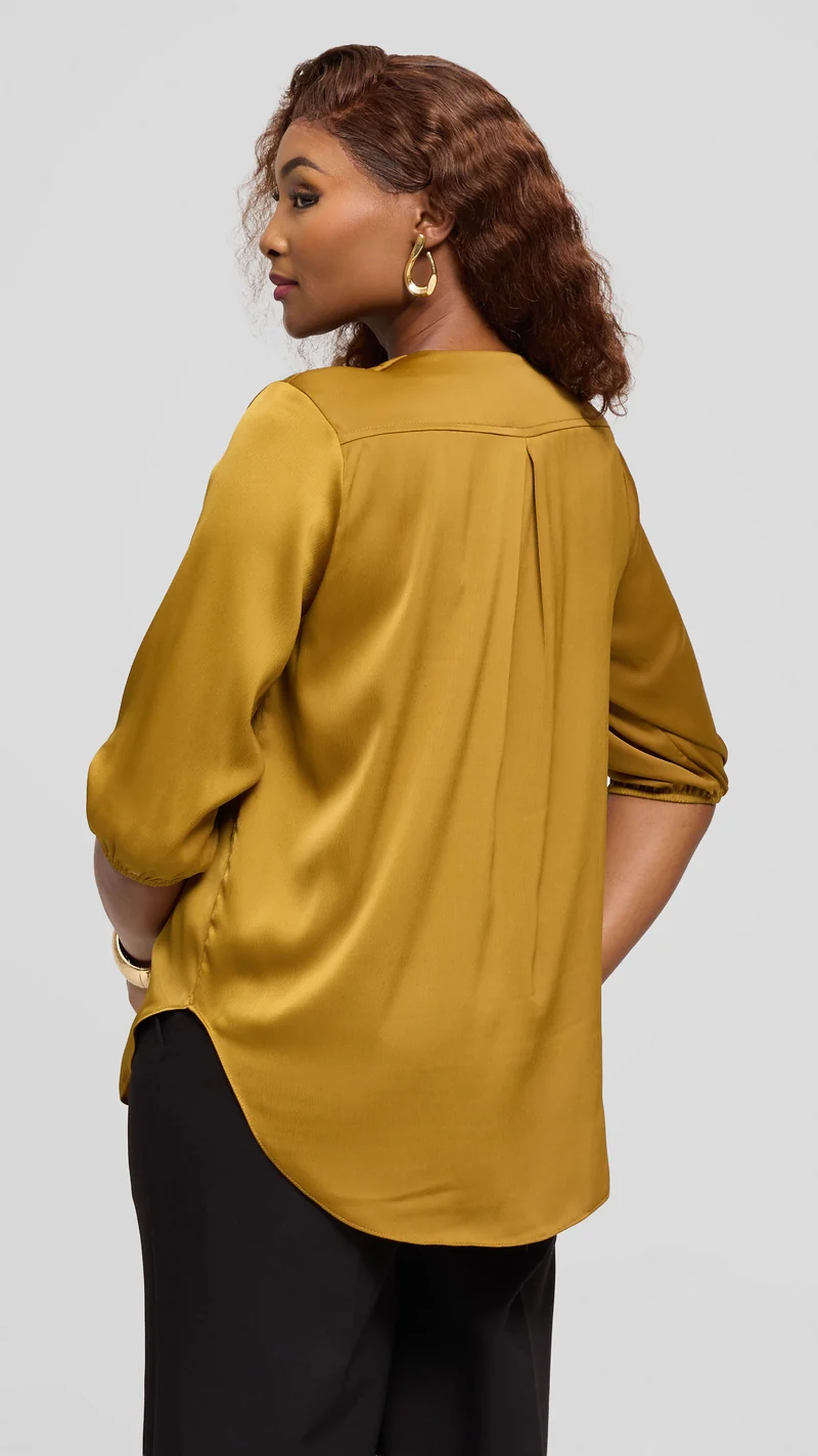 Vivo Dua Shirt in Textured Satin - Dark Olive