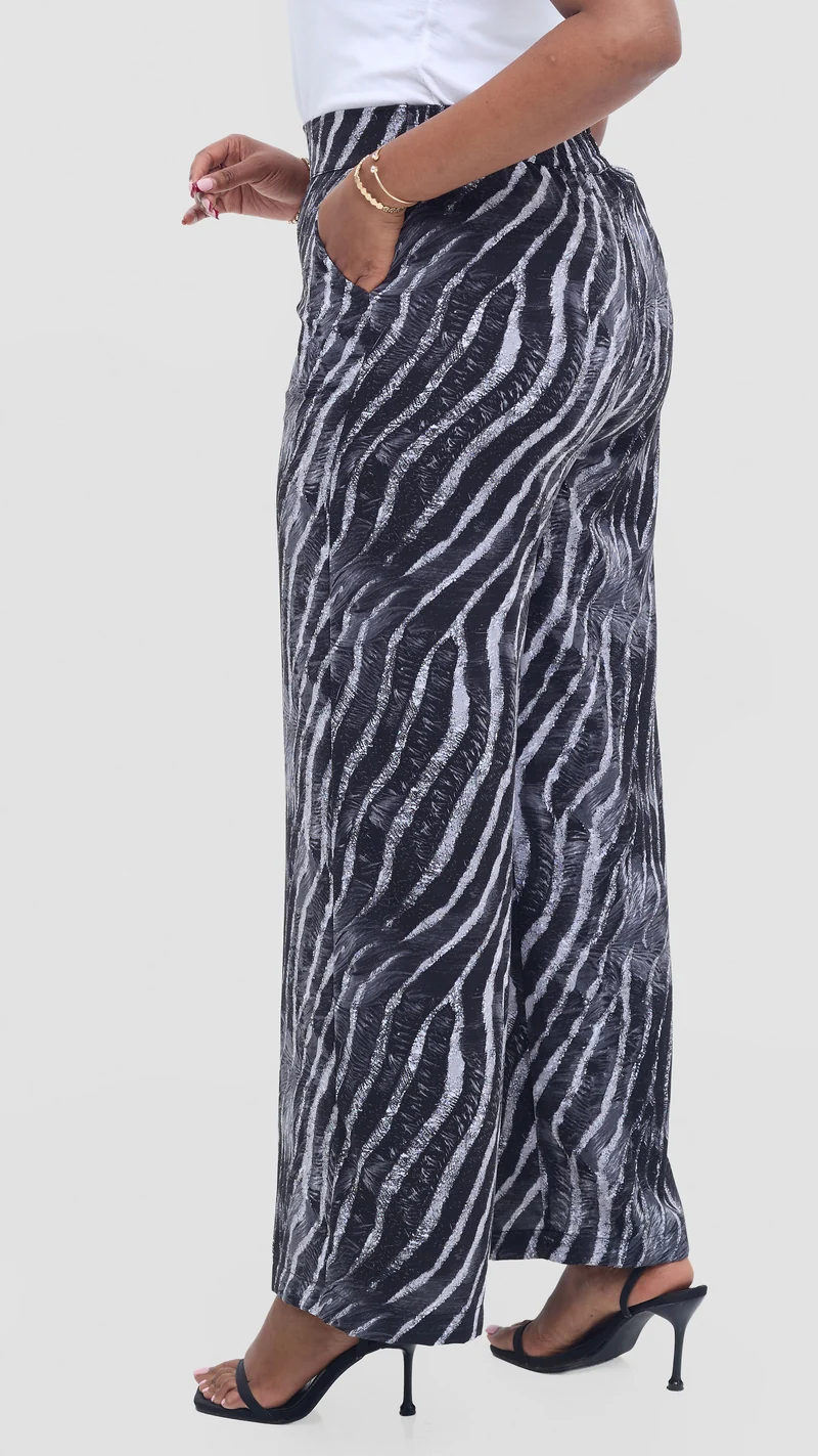 Vivo Maisha Straight Leg Pants In Crepe - Grey / Black Abstract Print