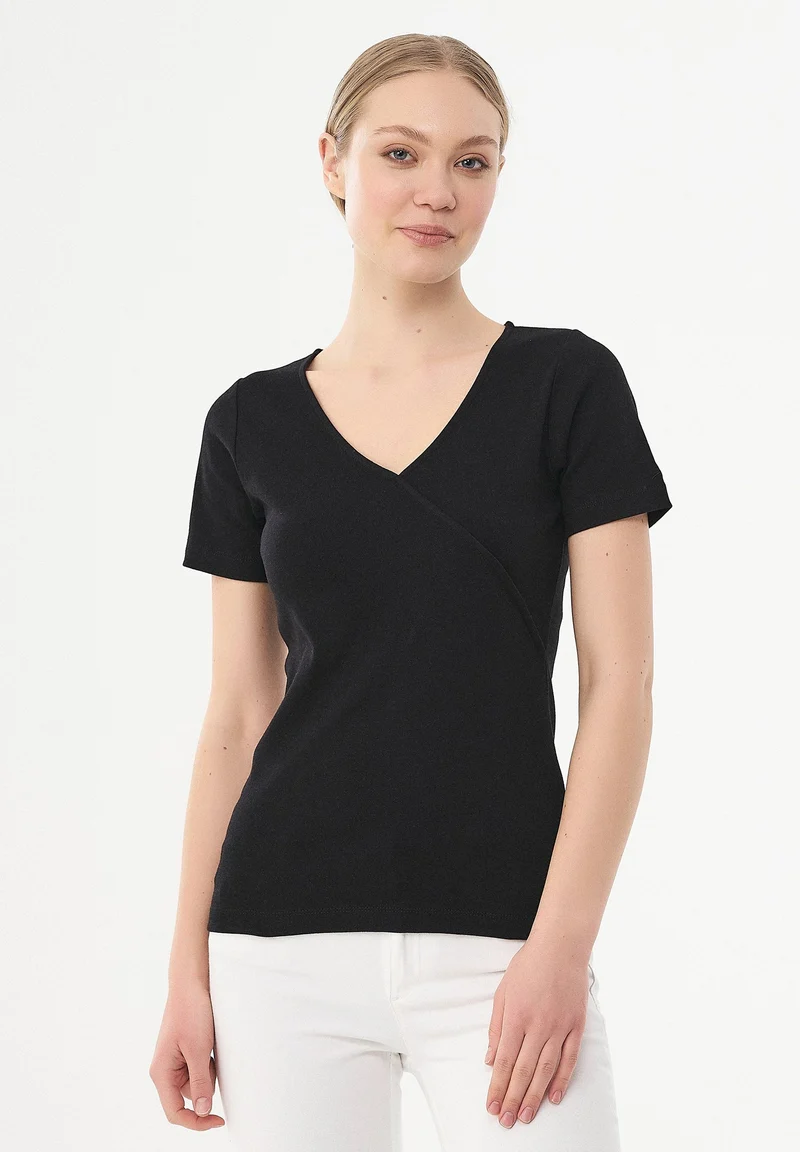 Geripptes T-Shirt aus Bio-Baumwolle mit V-Ausschnitt