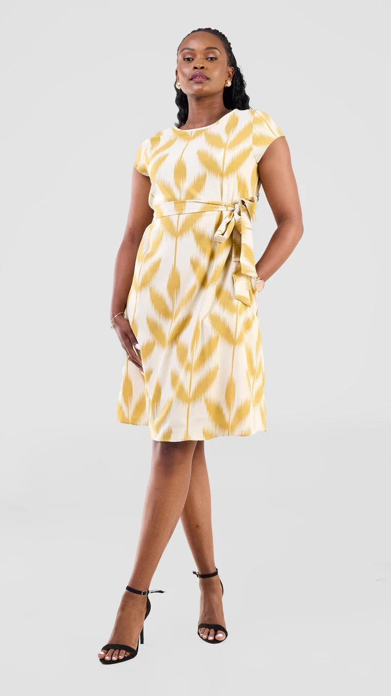 Vivo Basic Cap Sleeve Tent Knee Length Dress - Off white / Light Mustard Print
