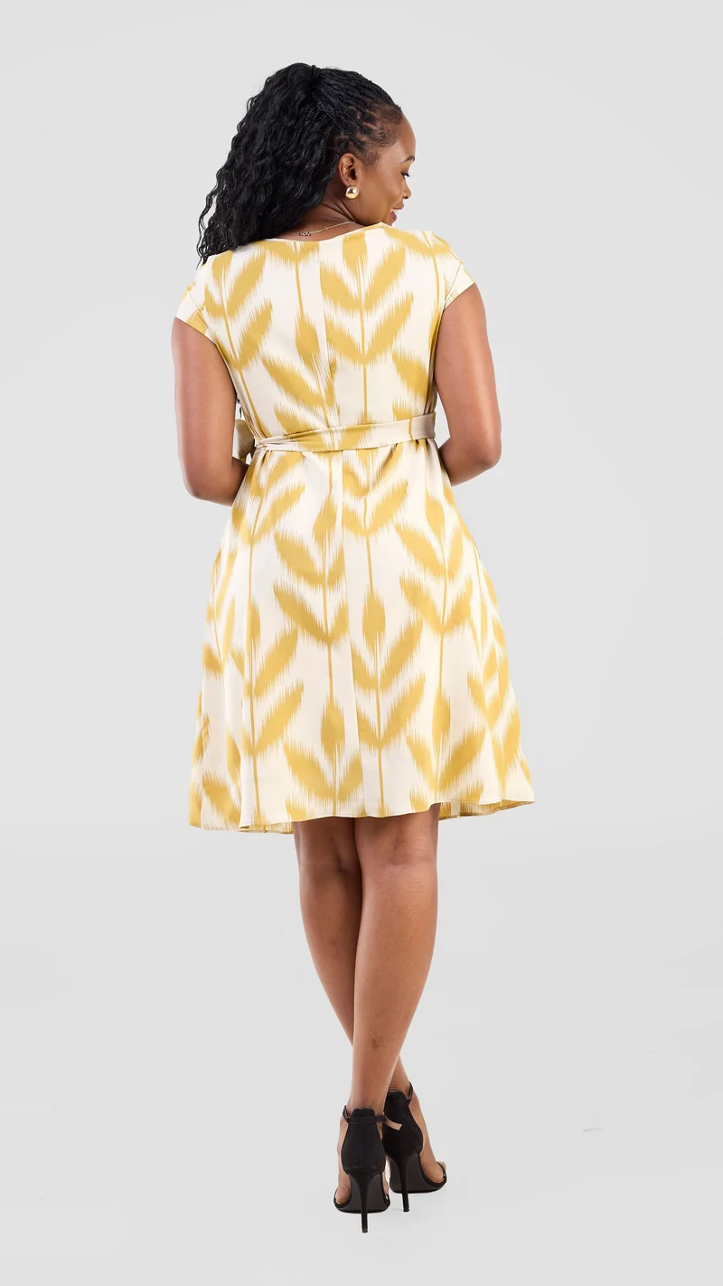 Vivo Basic Cap Sleeve Tent Knee Length Dress - Off white / Light Mustard Print