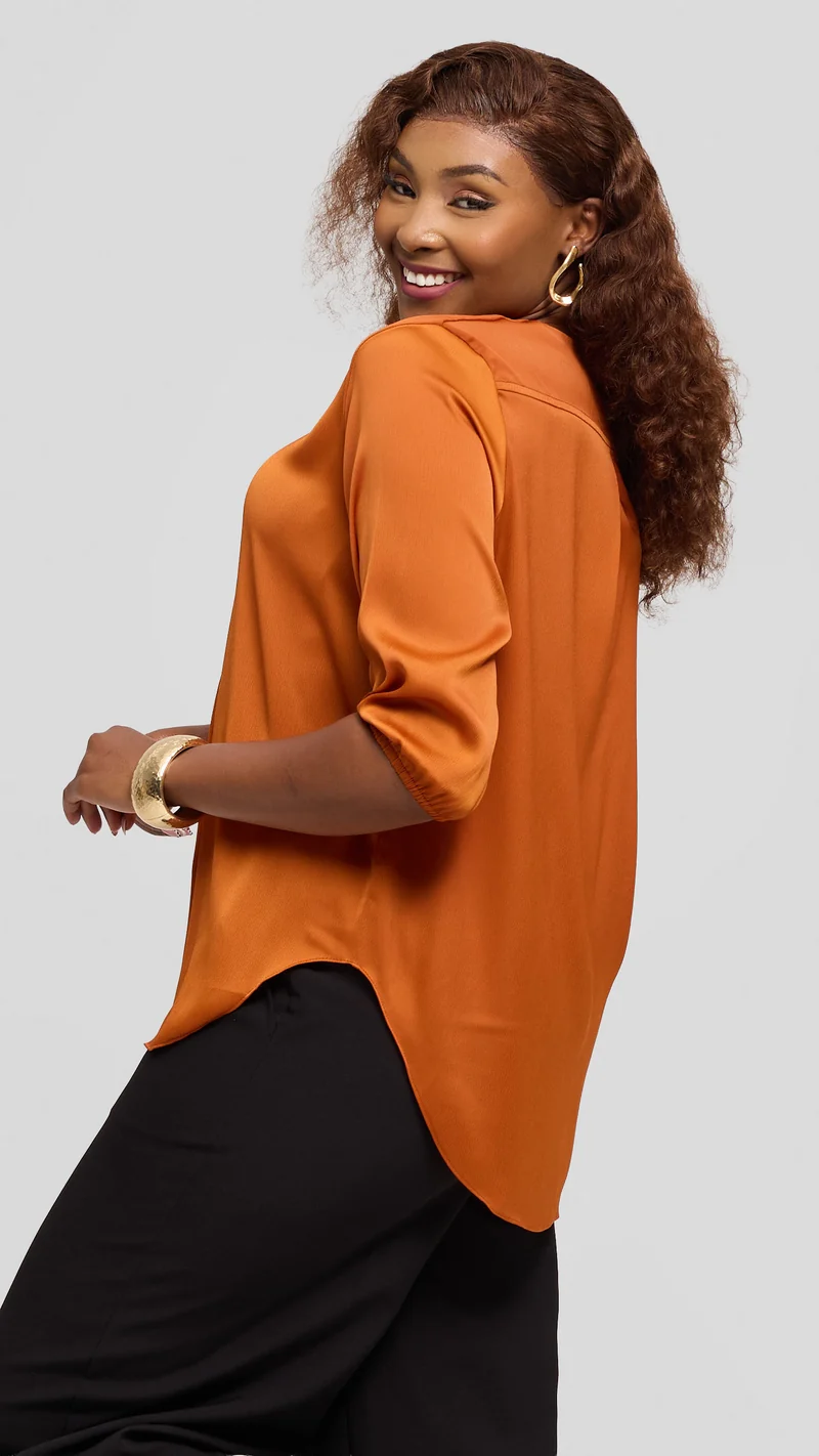 Vivo Dua Shirt in Textured Satin - Rust