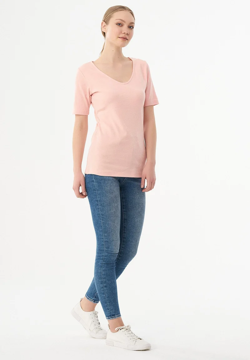 Geripptes T-Shirt aus Bio-Baumwolle mit V-Ausschnitt
