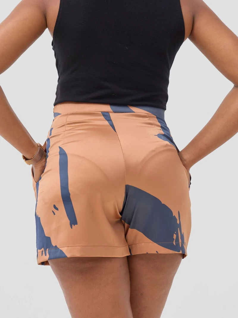 Vivo Beali Shorts - Tan / Navy Lea Print