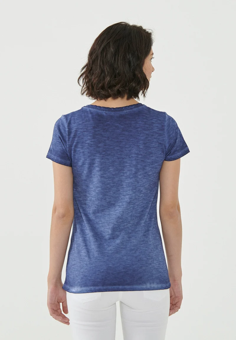 Garment Dyed T-Shirt aus Bio-Baumwolle mit Katzen-Print
