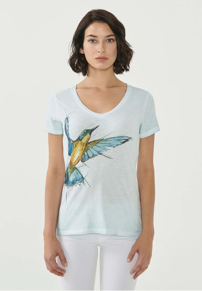 Garment Dyed T-Shirt aus Bio-Baumwolle mit Vogel-Print