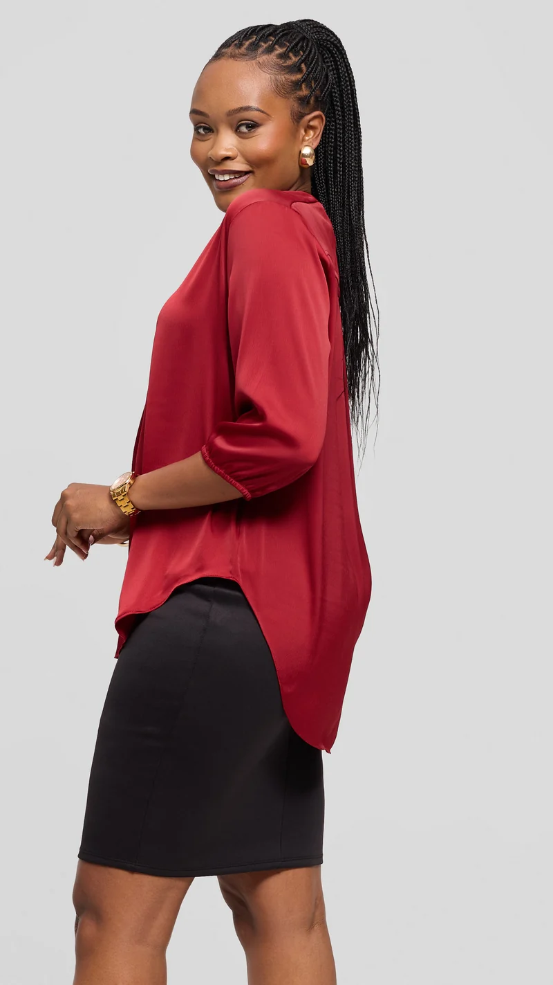 Vivo Dua Shirt in Textured Satin - Dark Red