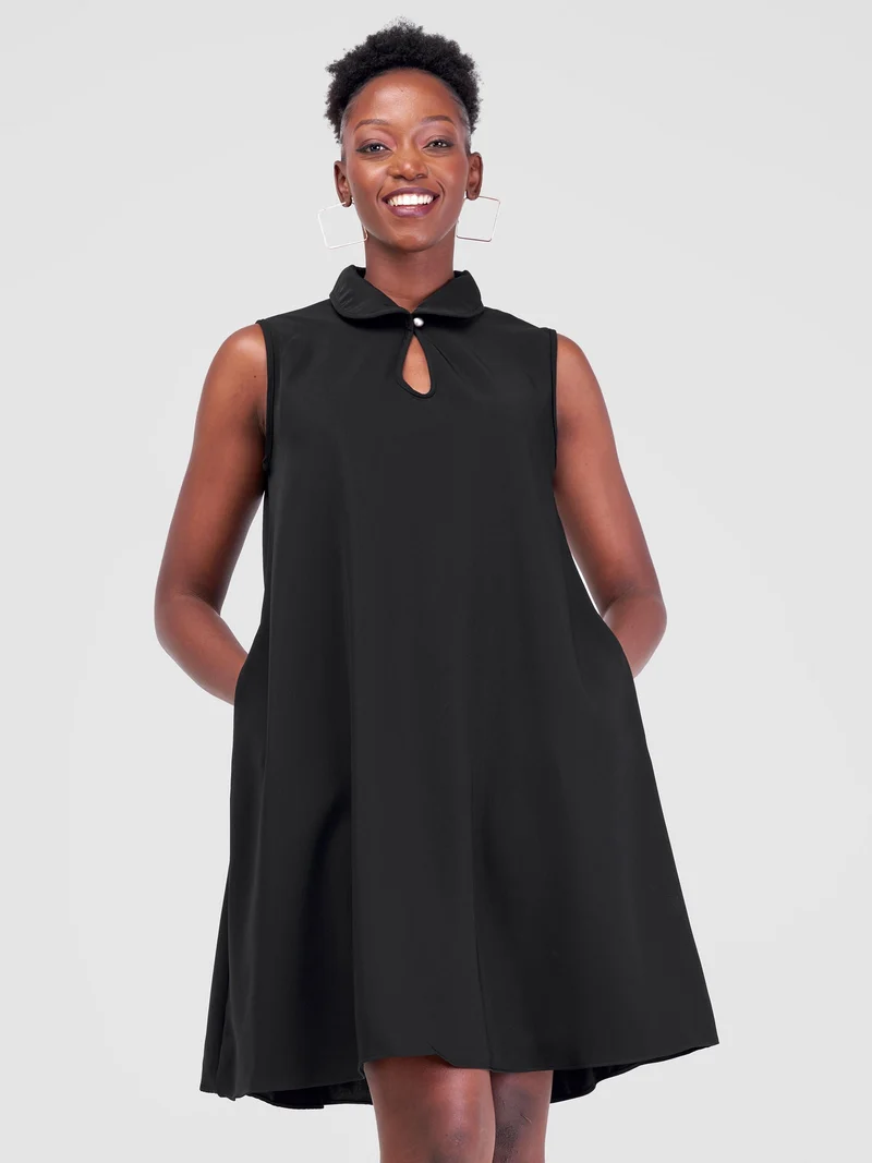 Vivo Asha Sleeveless Knee Length Dress In Crepe - Black