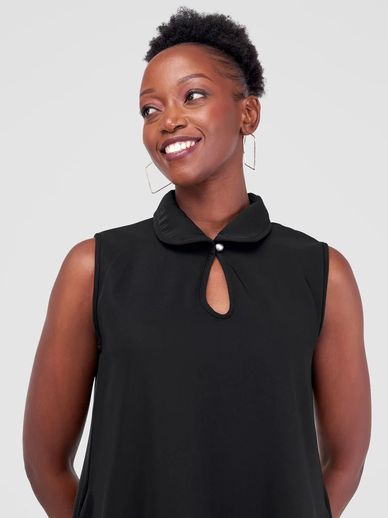Vivo Asha Sleeveless Knee Length Dress In Crepe - Black