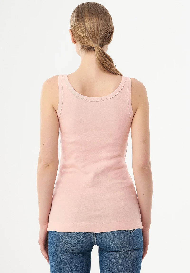 Geripptes Basic Top aus Bio-Baumwolle