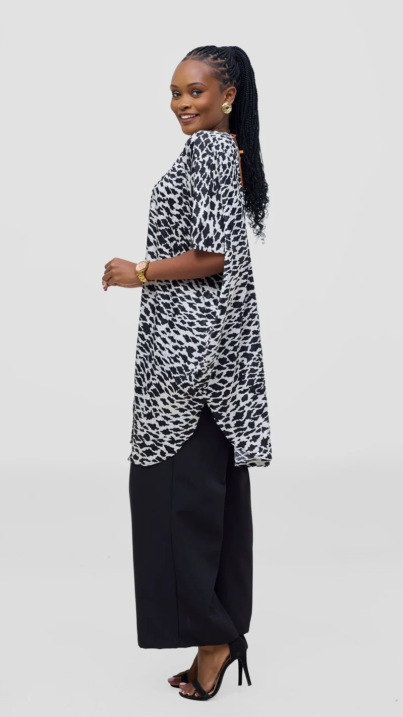 Vivo Samira Wide Satin Kimono - Cream / Black Print