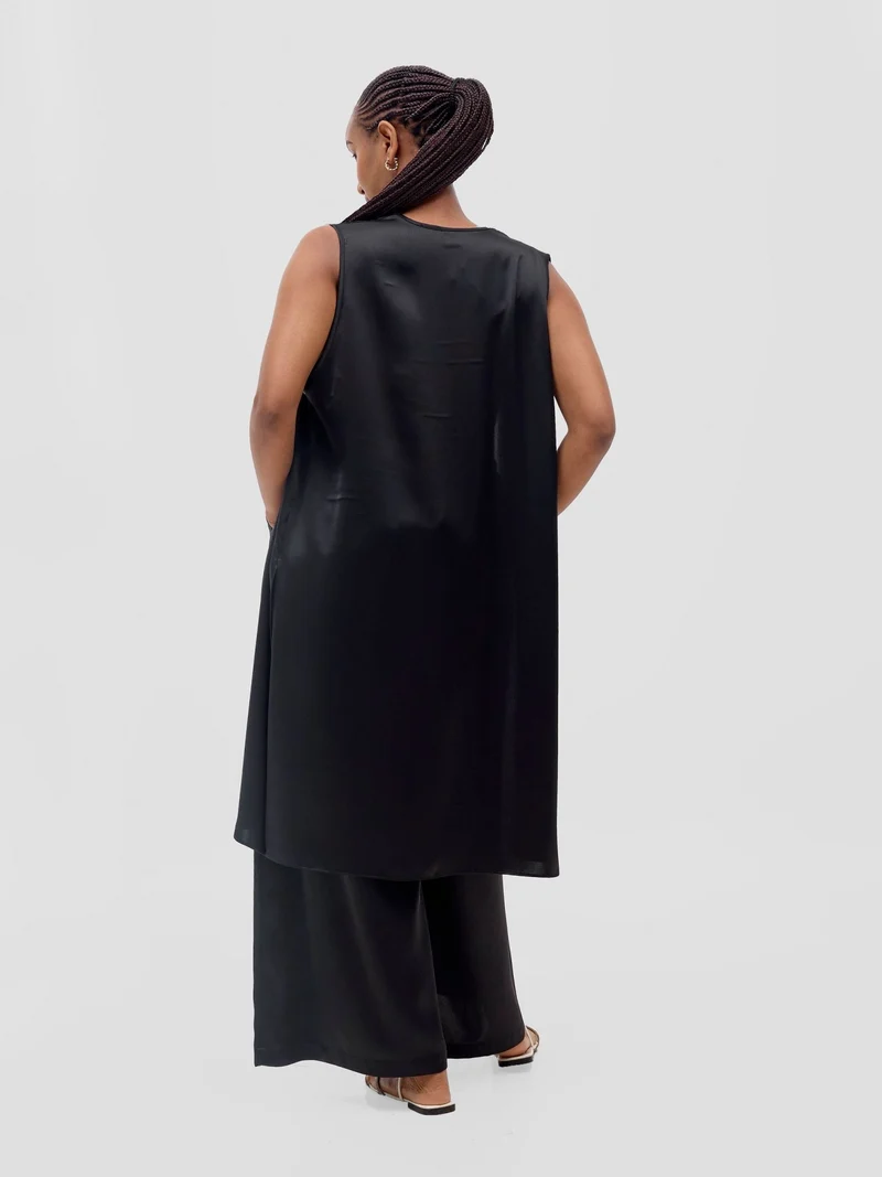 Vivo Meli Sleeveless Coat - Black