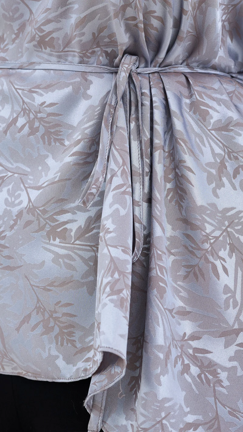 Vivo Multiway Short Kimono in Satin - Baby Blue Textured Print