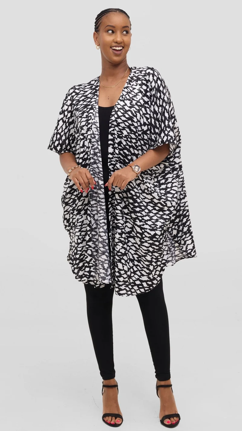 Vivo Samira Wide Satin Kimono - White / Black Print