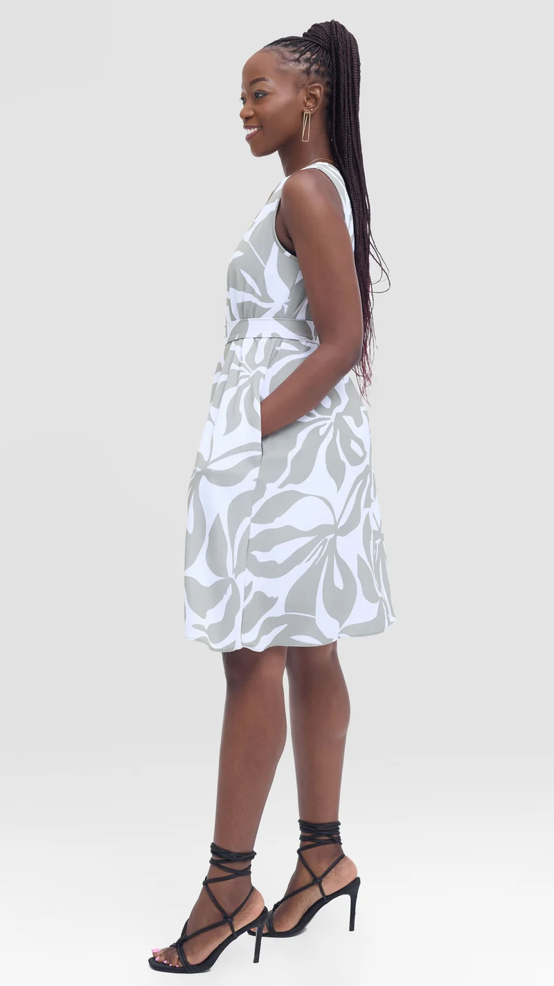 Vivo Basic Sleeveless Tent Dress in Crepe - White / Olive Print