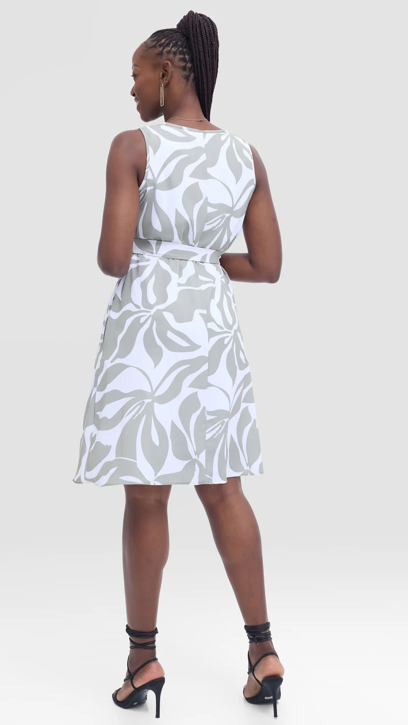 Vivo Basic Sleeveless Tent Dress in Crepe - White / Olive Print