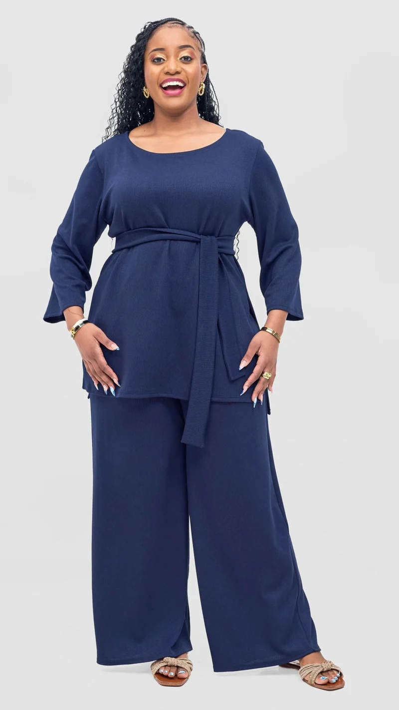 Vivo Rema 3/4 Sleeve Side Slit Tunic Top in Rib - Navy