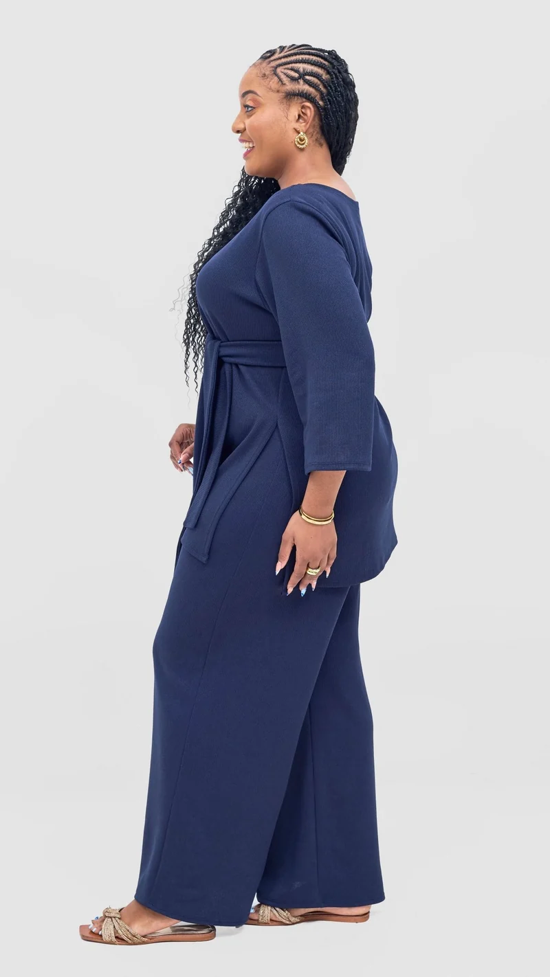 Vivo Rema 3/4 Sleeve Side Slit Tunic Top in Rib - Navy