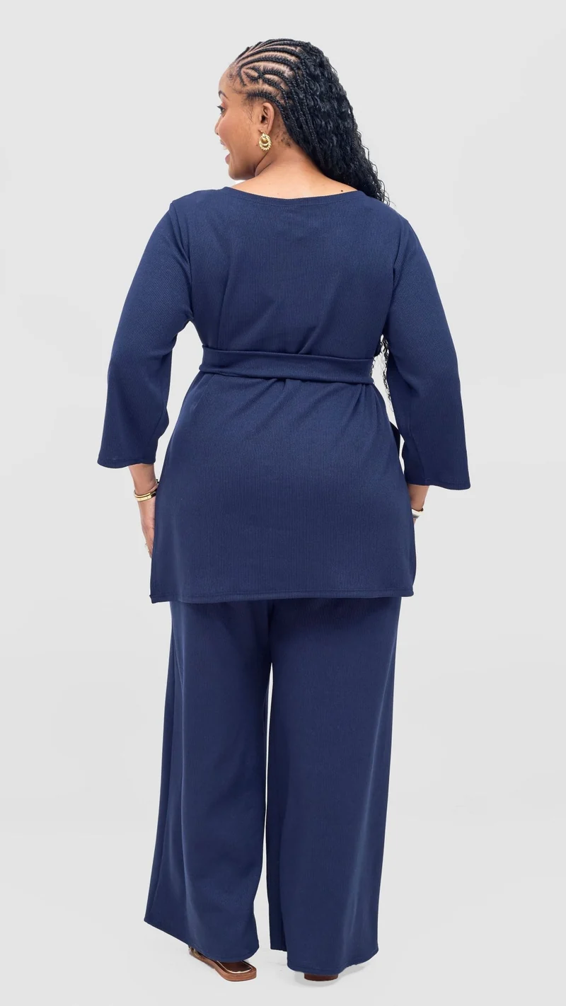 Vivo Rema 3/4 Sleeve Side Slit Tunic Top in Rib - Navy