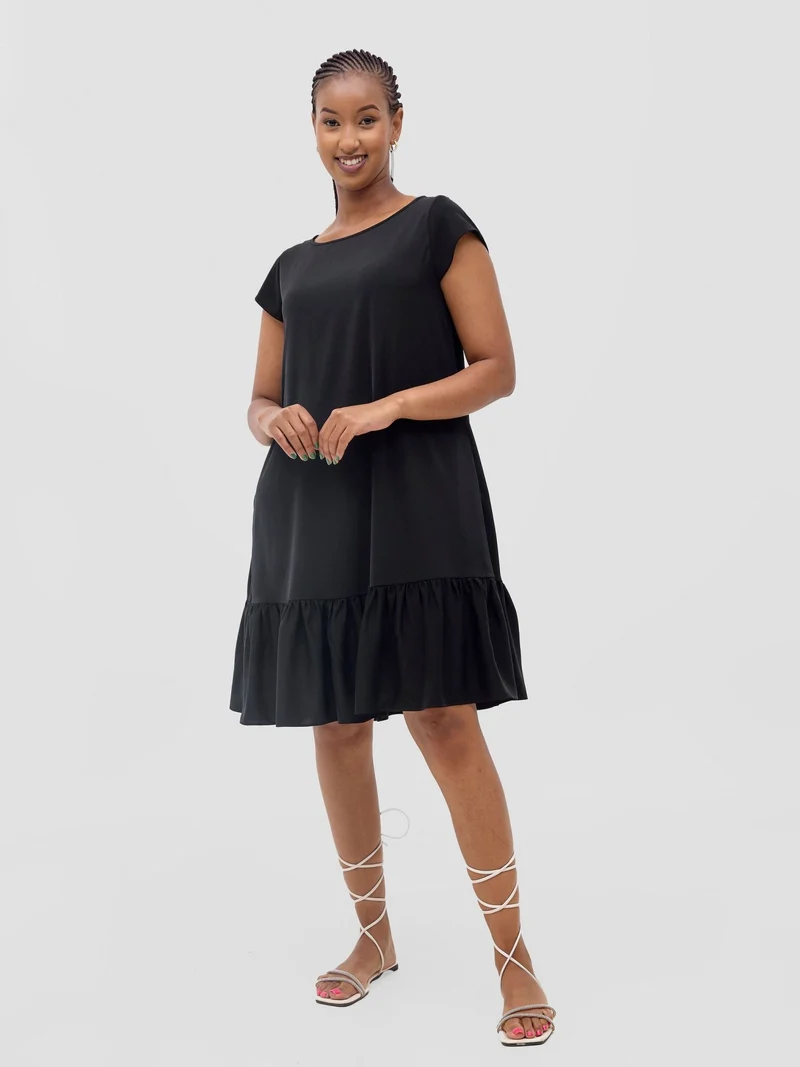 Vivo Dalia Cap Sleeve Gathered Tent Dress in Crepe - Black