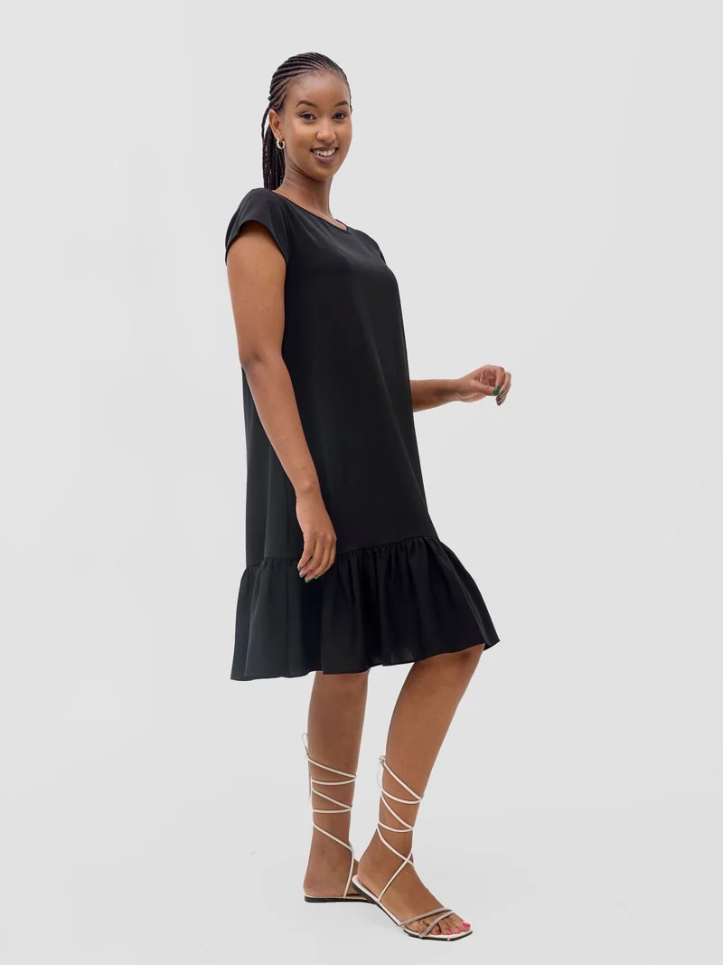 Vivo Dalia Cap Sleeve Gathered Tent Dress in Crepe - Black
