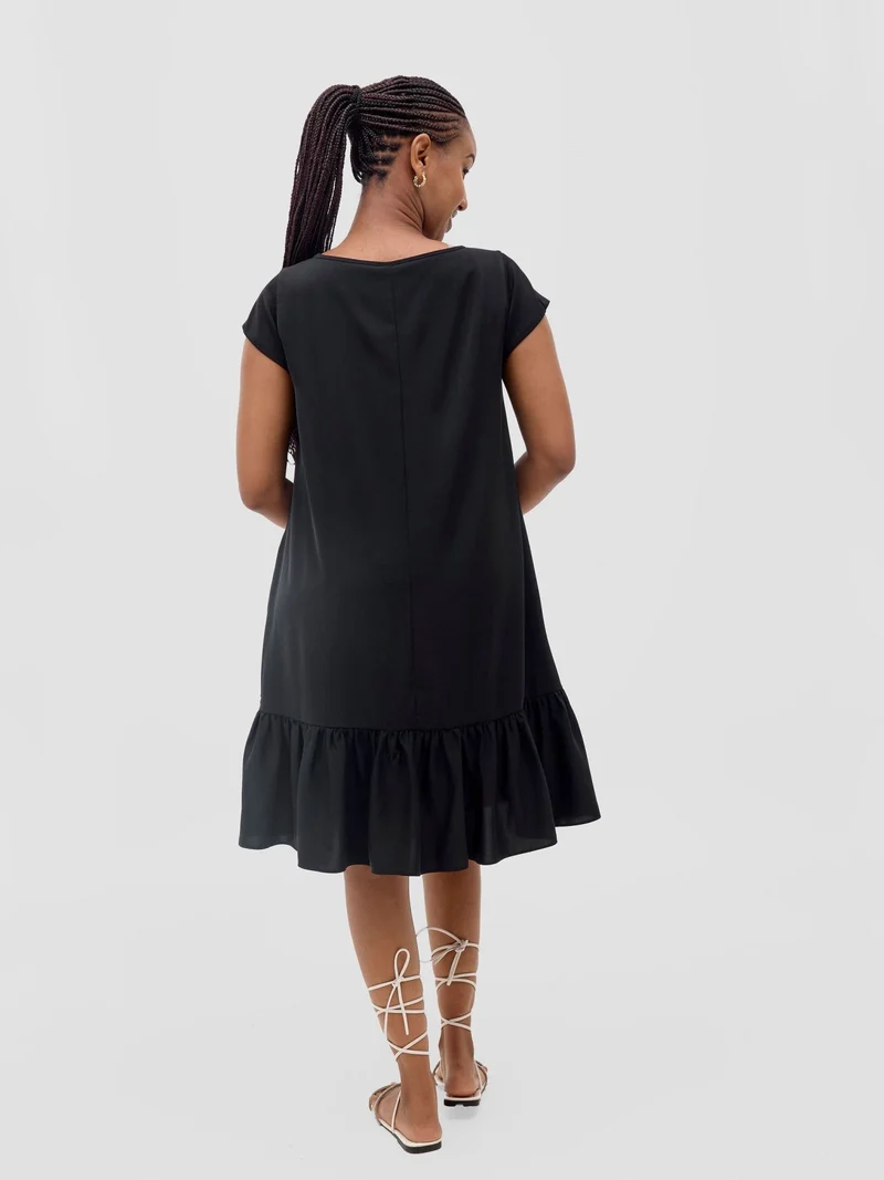 Vivo Dalia Cap Sleeve Gathered Tent Dress in Crepe - Black