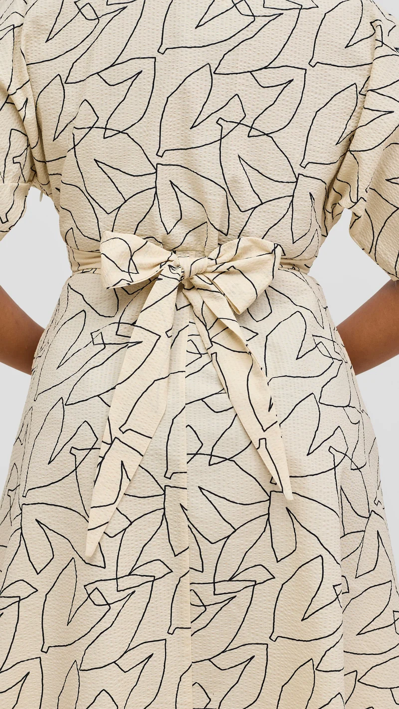 Safari by Vivo Zehra Tie Waist Kimono Dress - Cream / Black Print