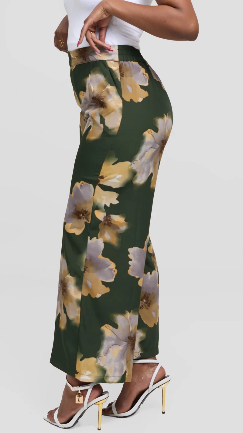 Vivo Maisha Straight Leg Pants in Crepe - Green / Brown Print