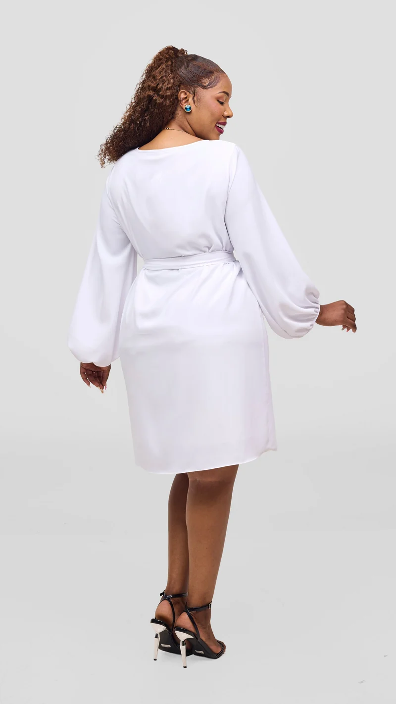 Vivo Naya Bishop Sleeve Shift Dress - White