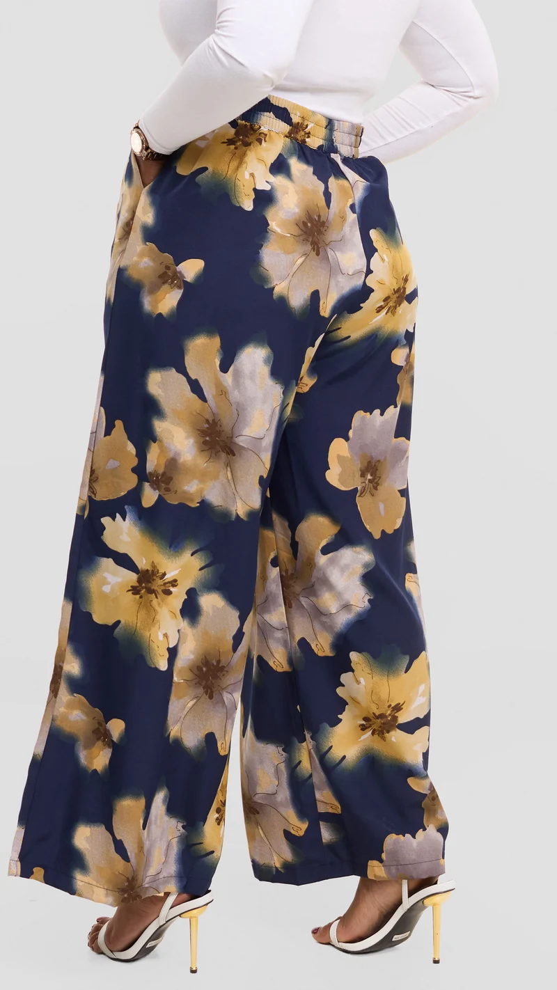 Vivo Maisha Straight Leg Pants in Crepe - Navy / Brown Print