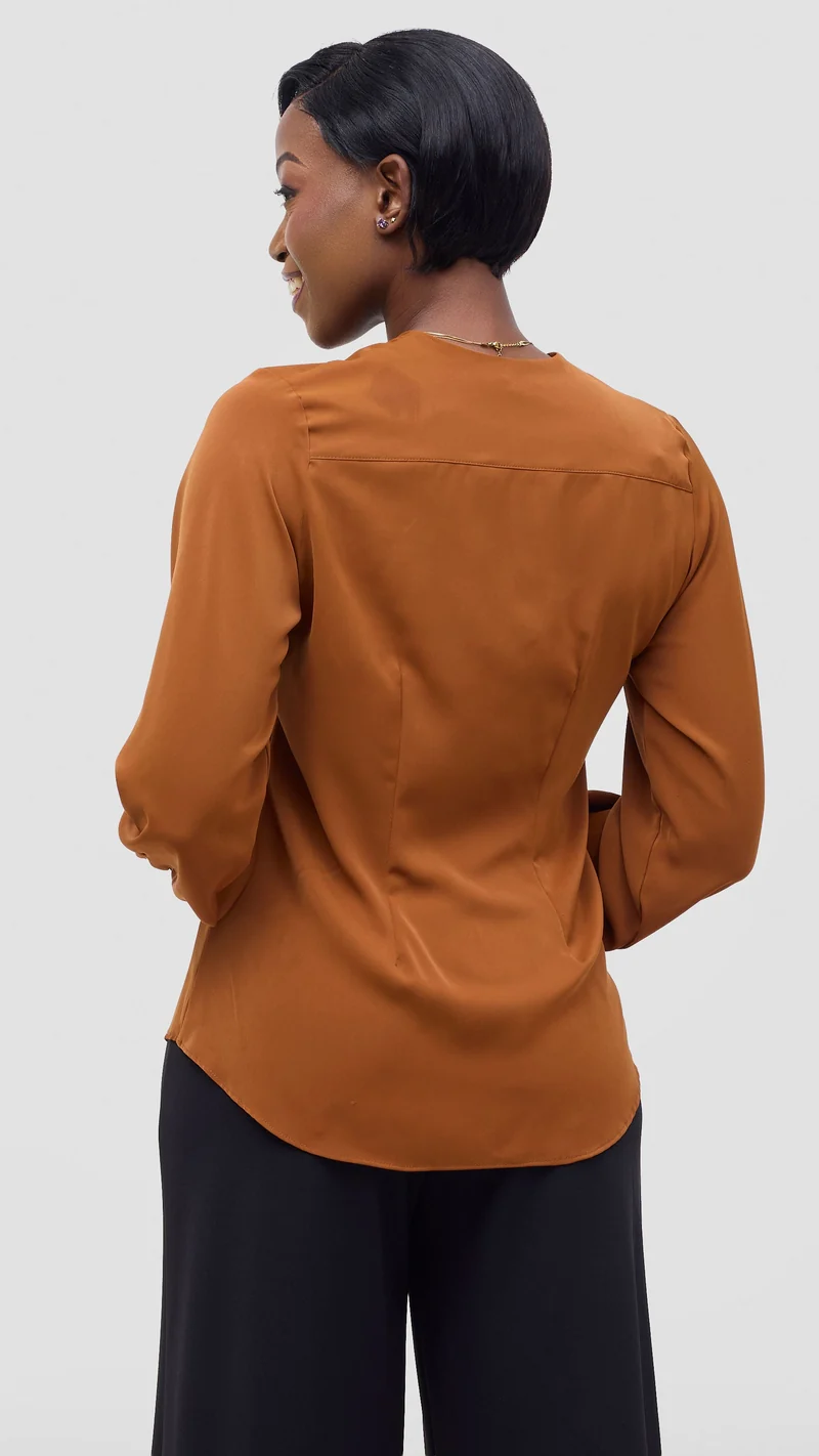 Vivo Ajani V-Neck Top in Crepe - Rust
