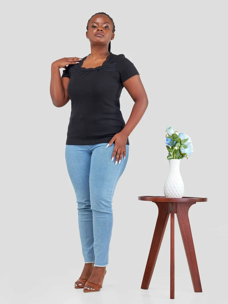 Hessed Short Sleeved Squired Neck Top - Black