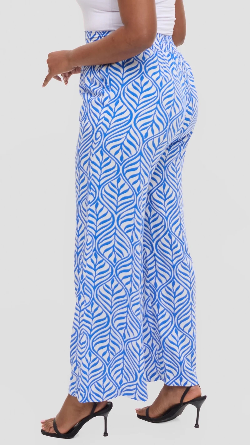 Vivo Samira Pants in Rayon - White / Blue Leaf Print
