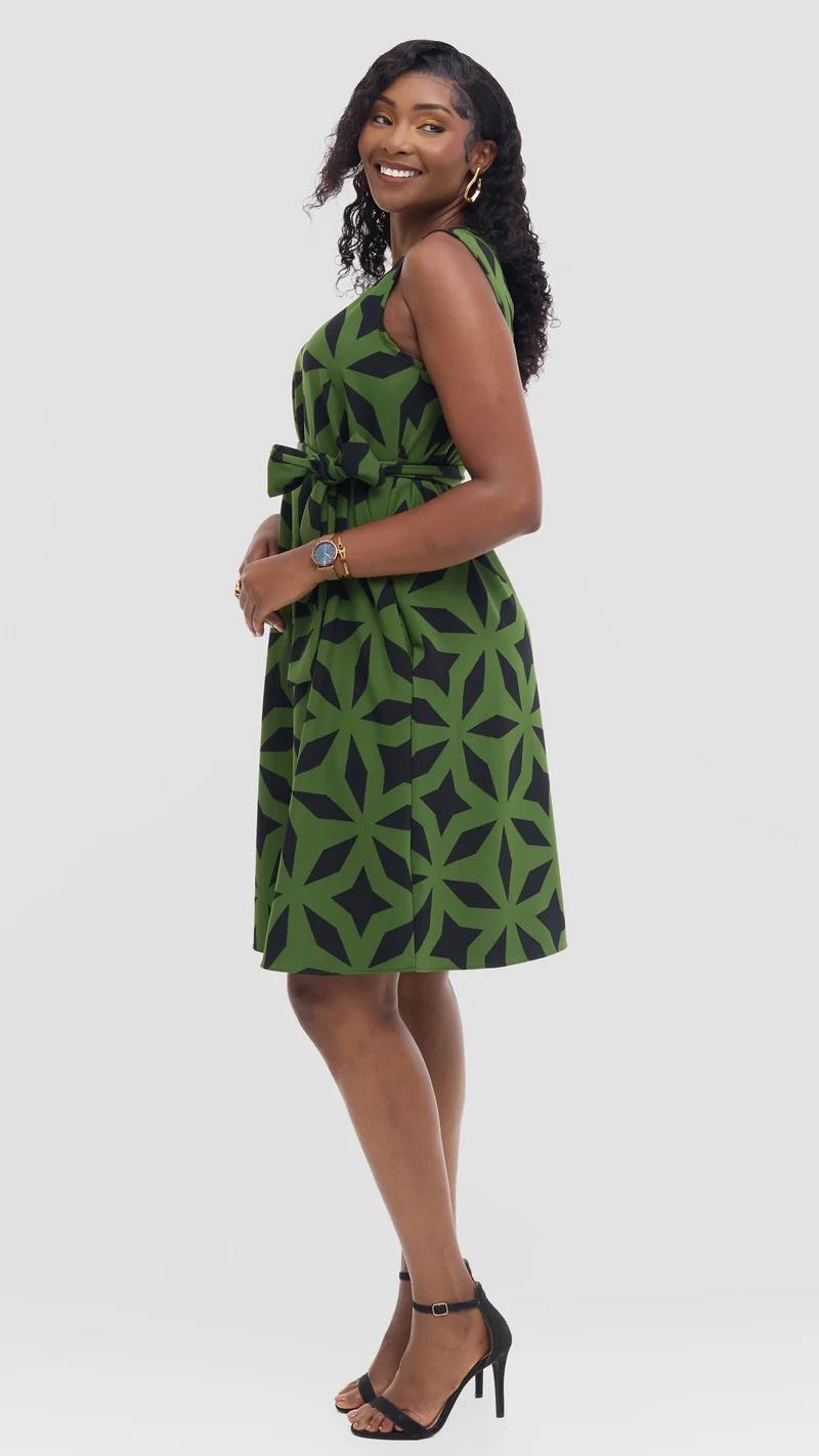 Vivo Niari Sleeveless Tent Dress in Crepe - Green / Black Print
