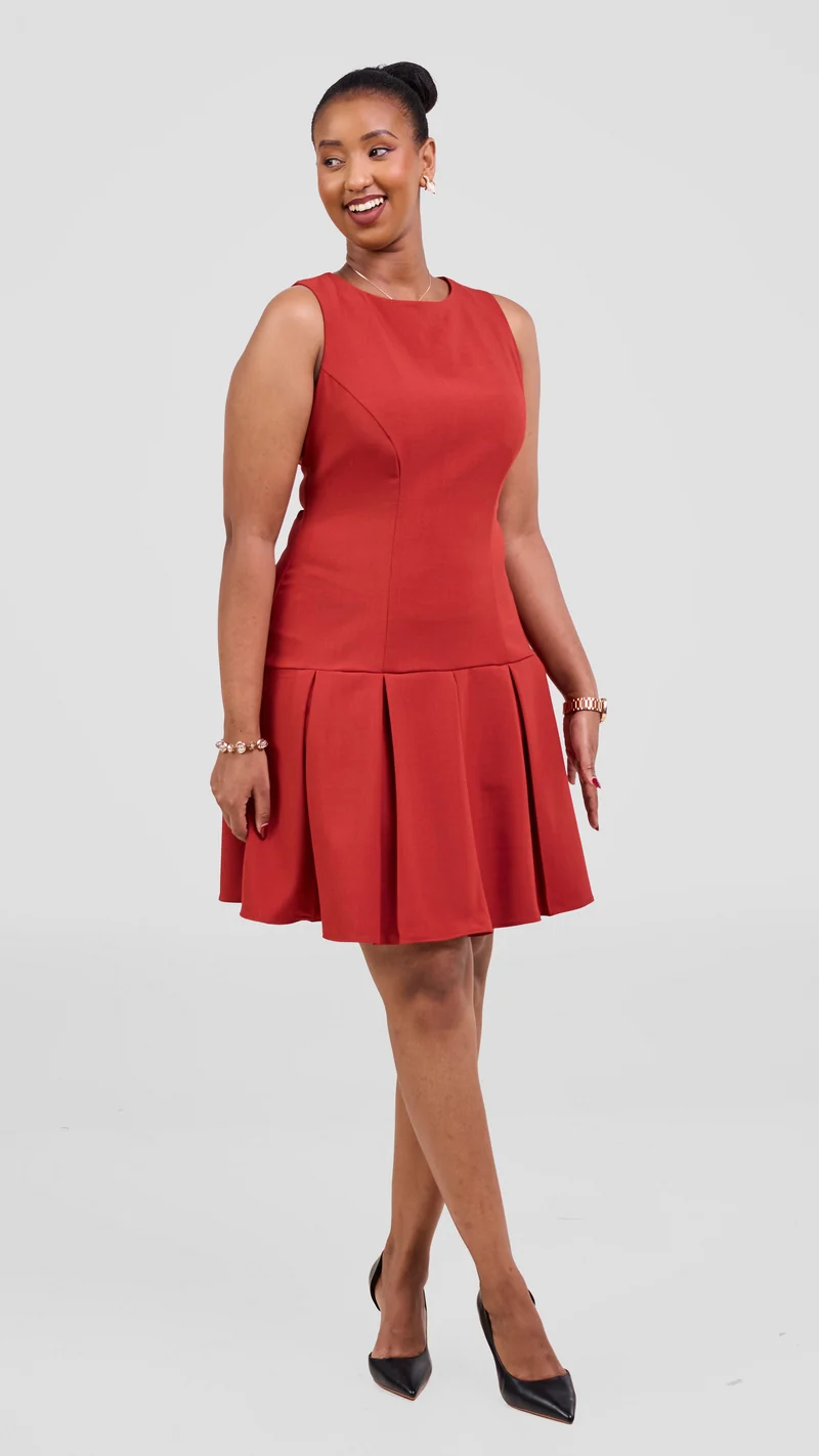 Vivo Niari Pleated Dress in Crepe - Rust