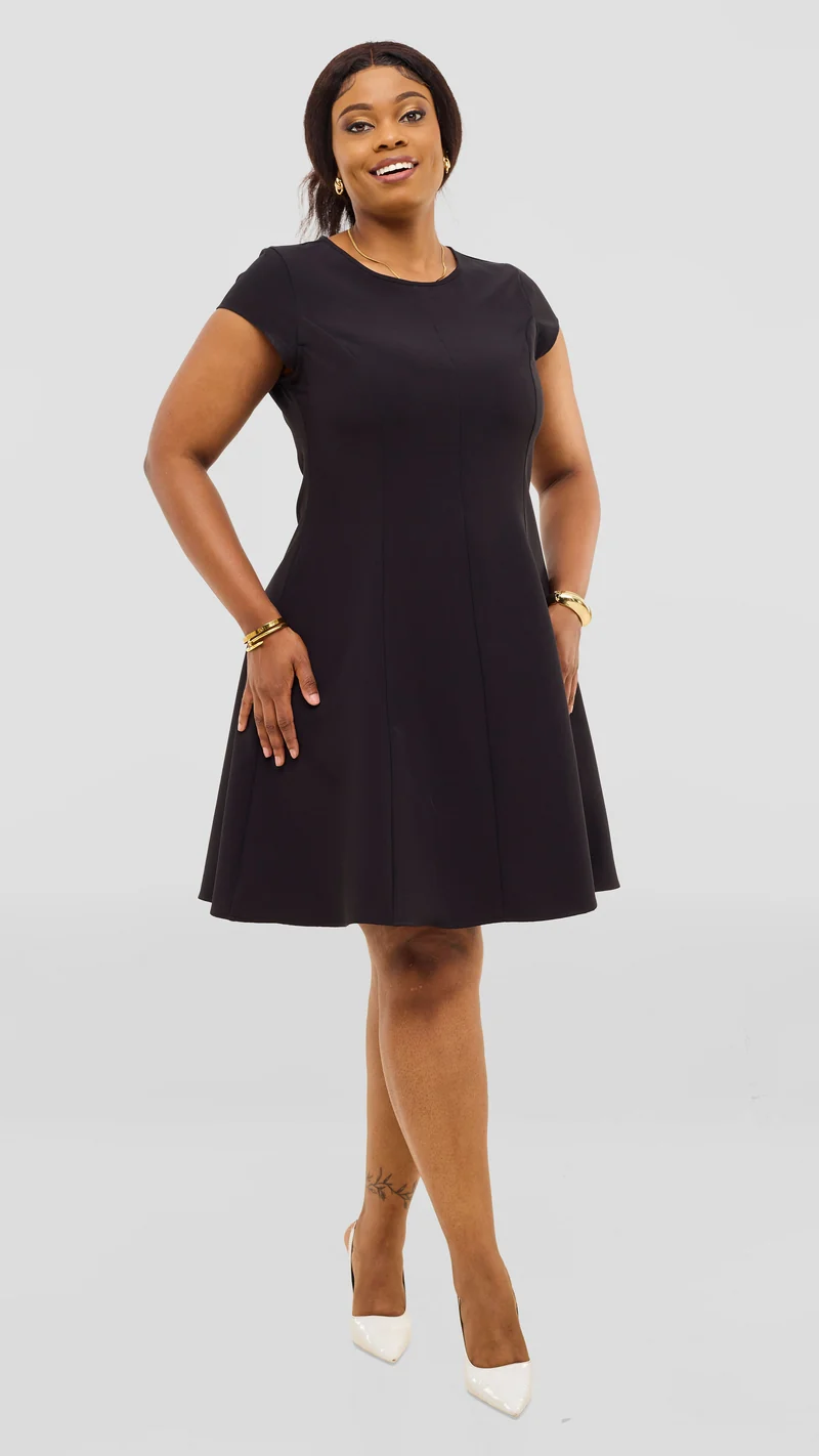 Vivo Zelda Panelled Dress In Crepe - Black