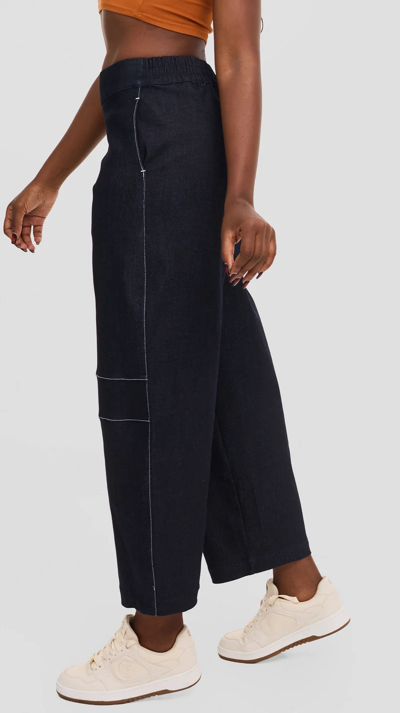 Safari by Vivo Barrel Pants in Denim - Navy
