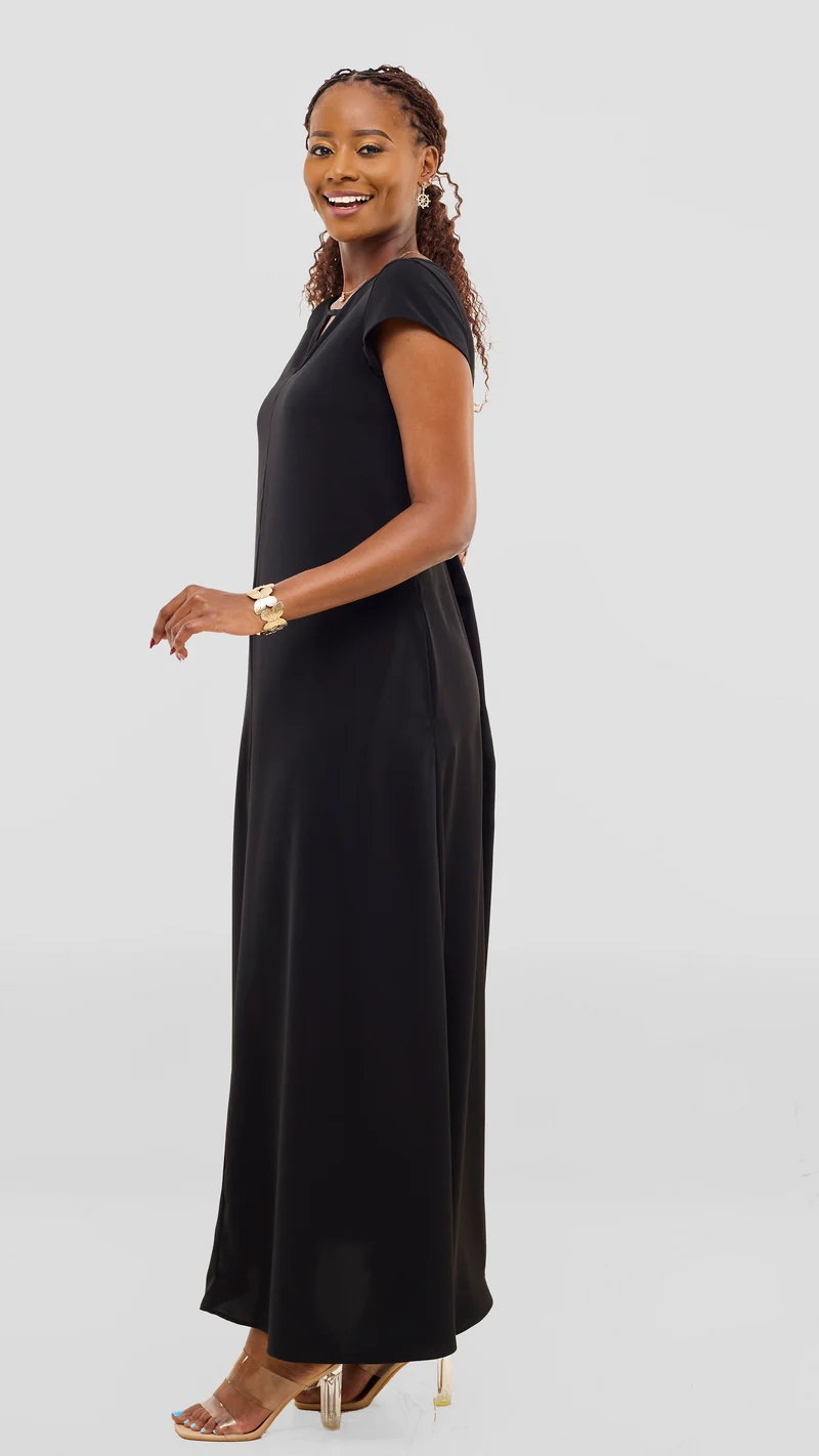 Vivo Sakari Cap Sleeve Maxi Dress in Crepe - Black