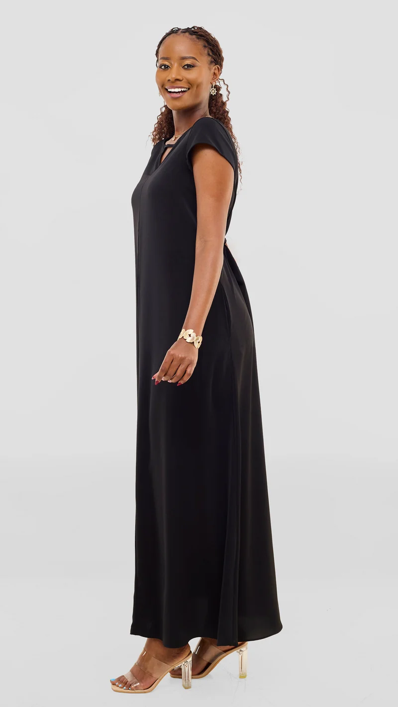 Vivo Sakari Cap Sleeve Maxi Dress in Crepe - Black