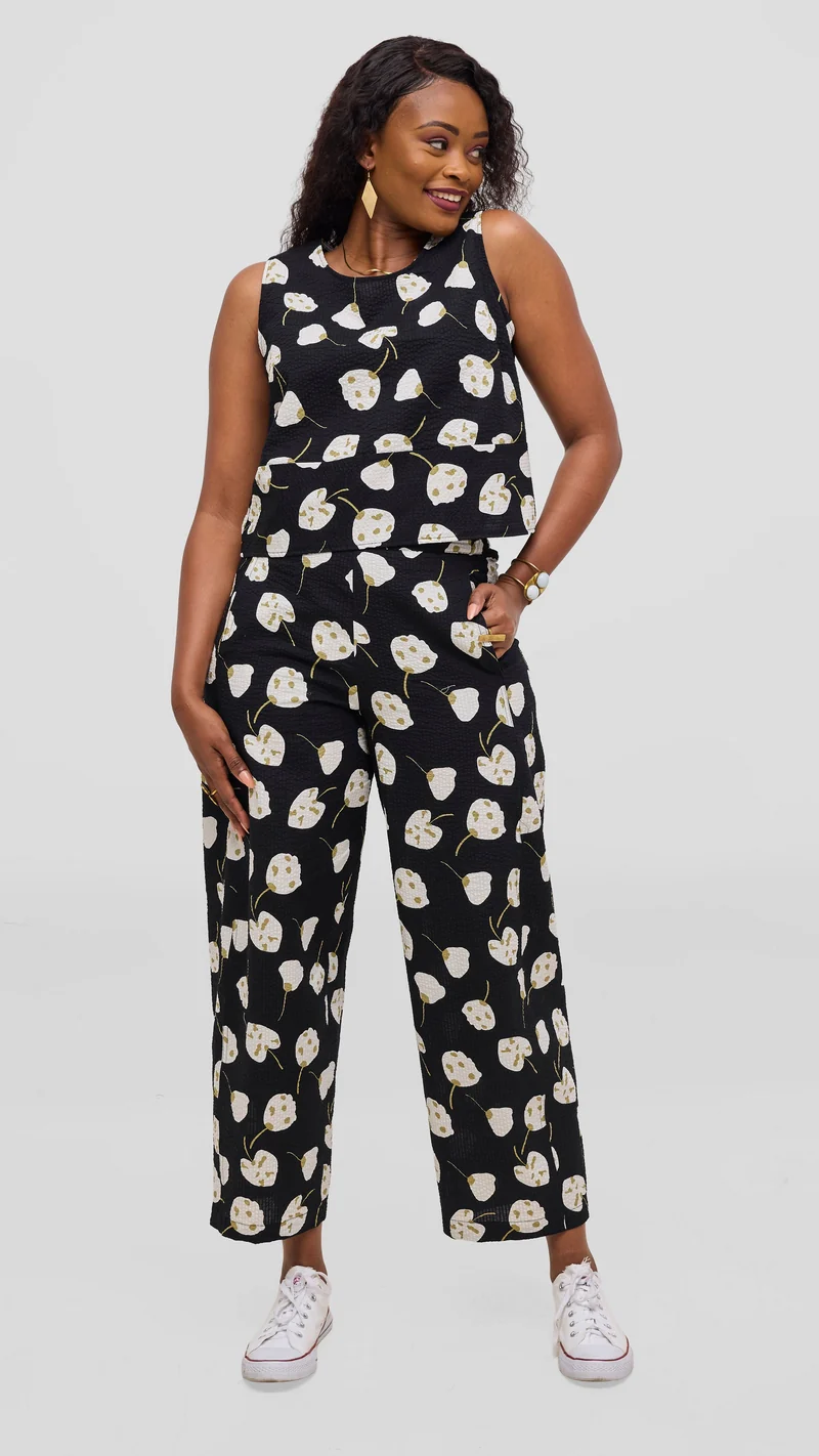 Safari by Vivo Zehra Sleeveless Boxy Top - Black / White Print