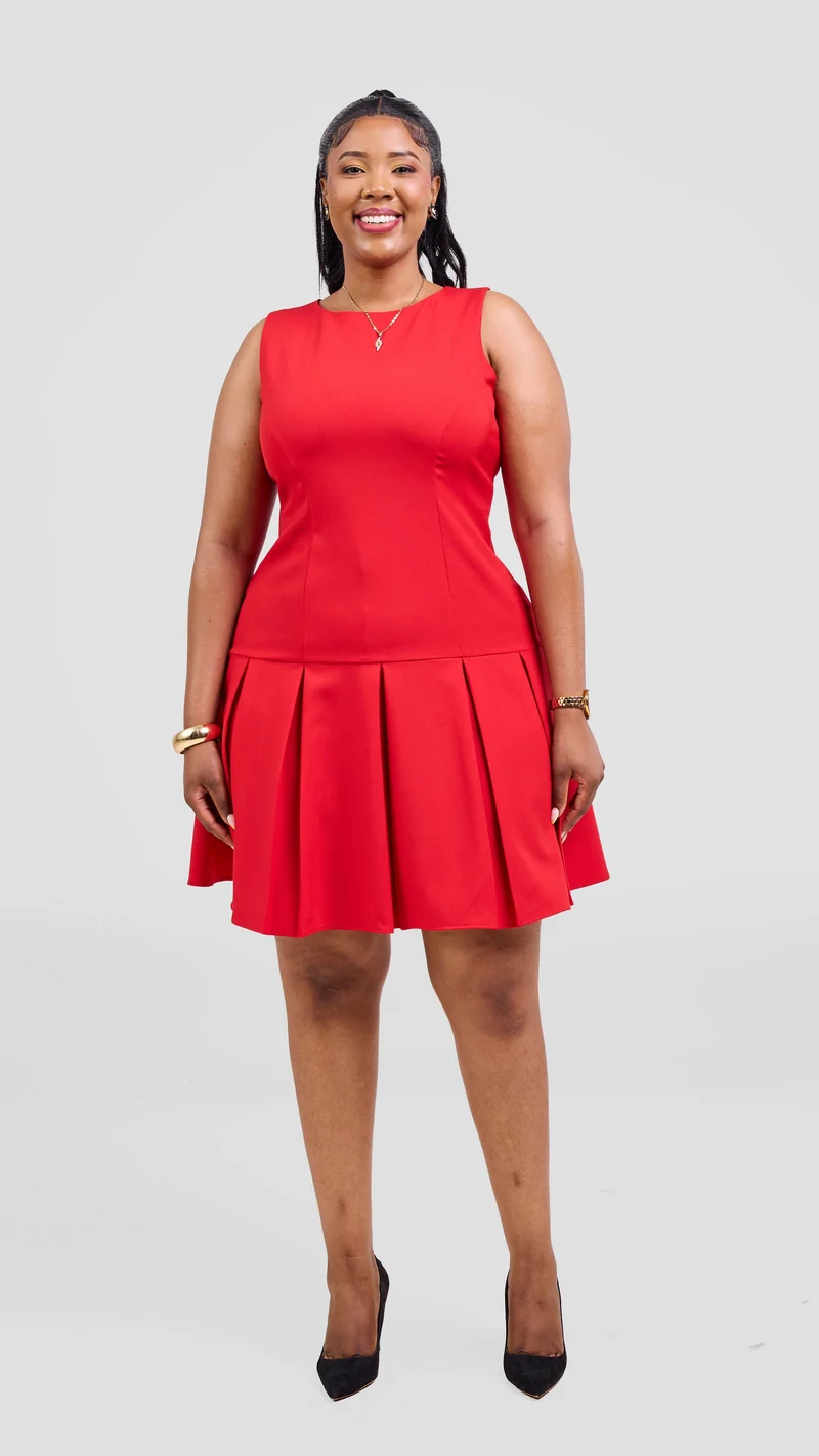 Vivo Niari Pleated Dress in Crepe - Red