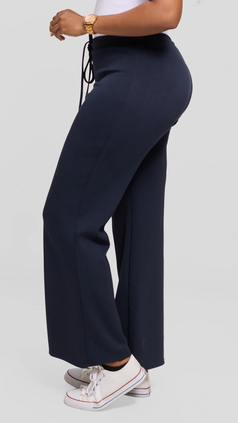 Vivo Straight Pants in Scuba - Navy