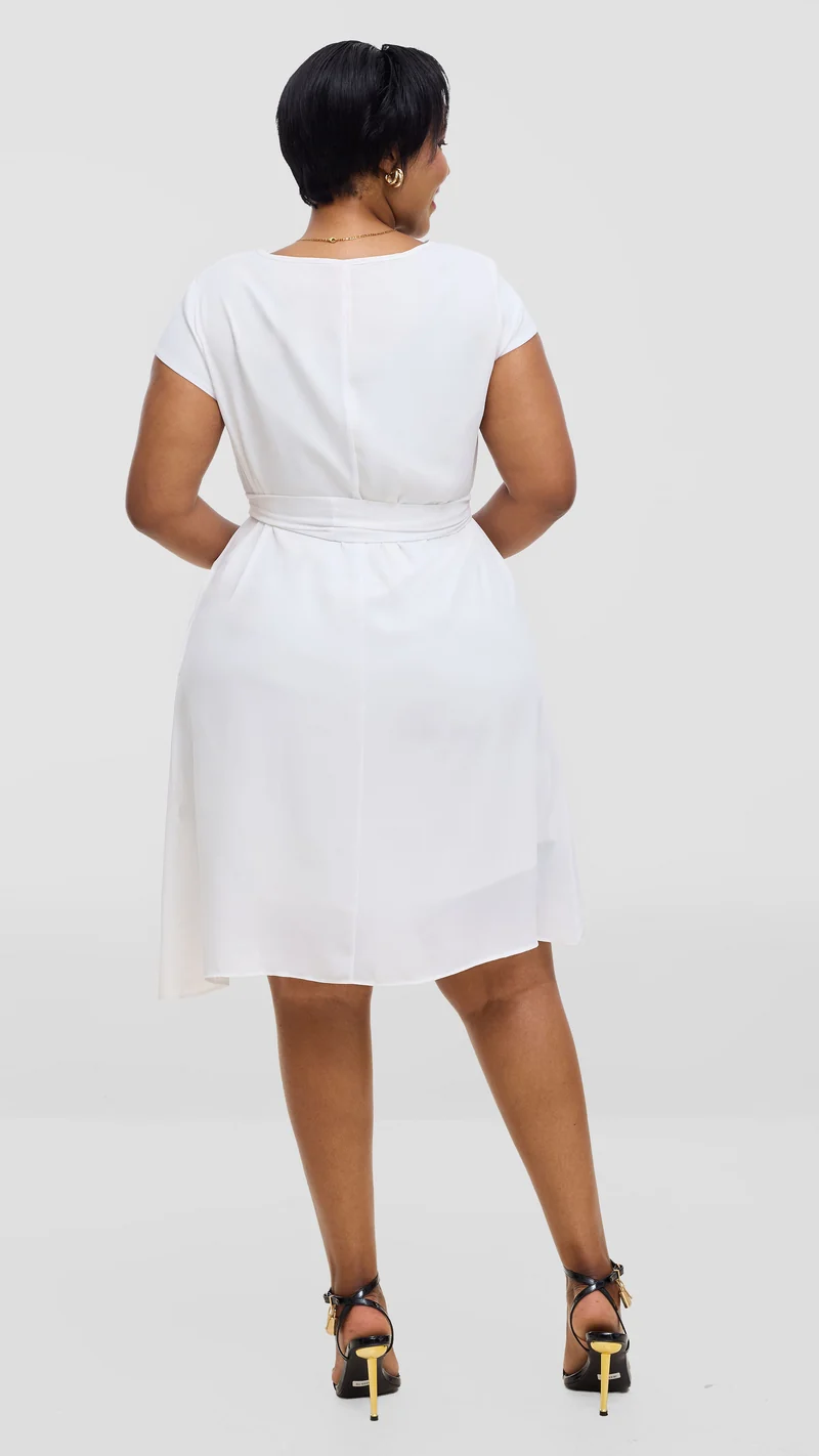 Vivo Basic Knee Length Dress In Chiffon - Off White