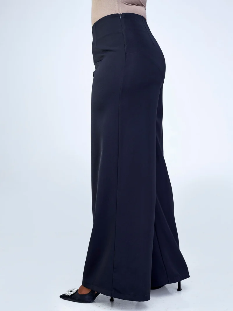 Vivo Tatili Wide Leg Pants in Heavy Crepe - Black