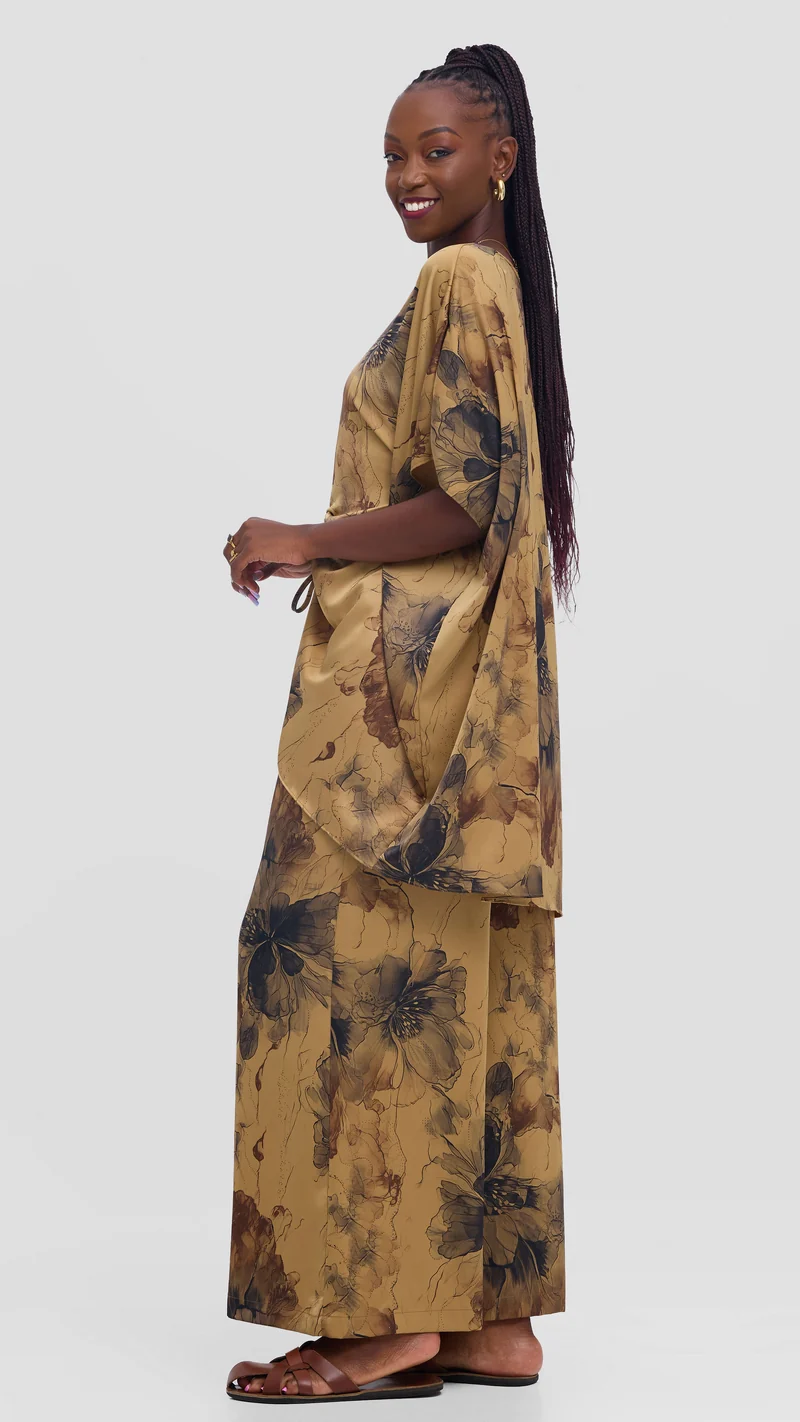 Vivo Wide Leg Pants in Textured Satin - Light Gold / Black Print