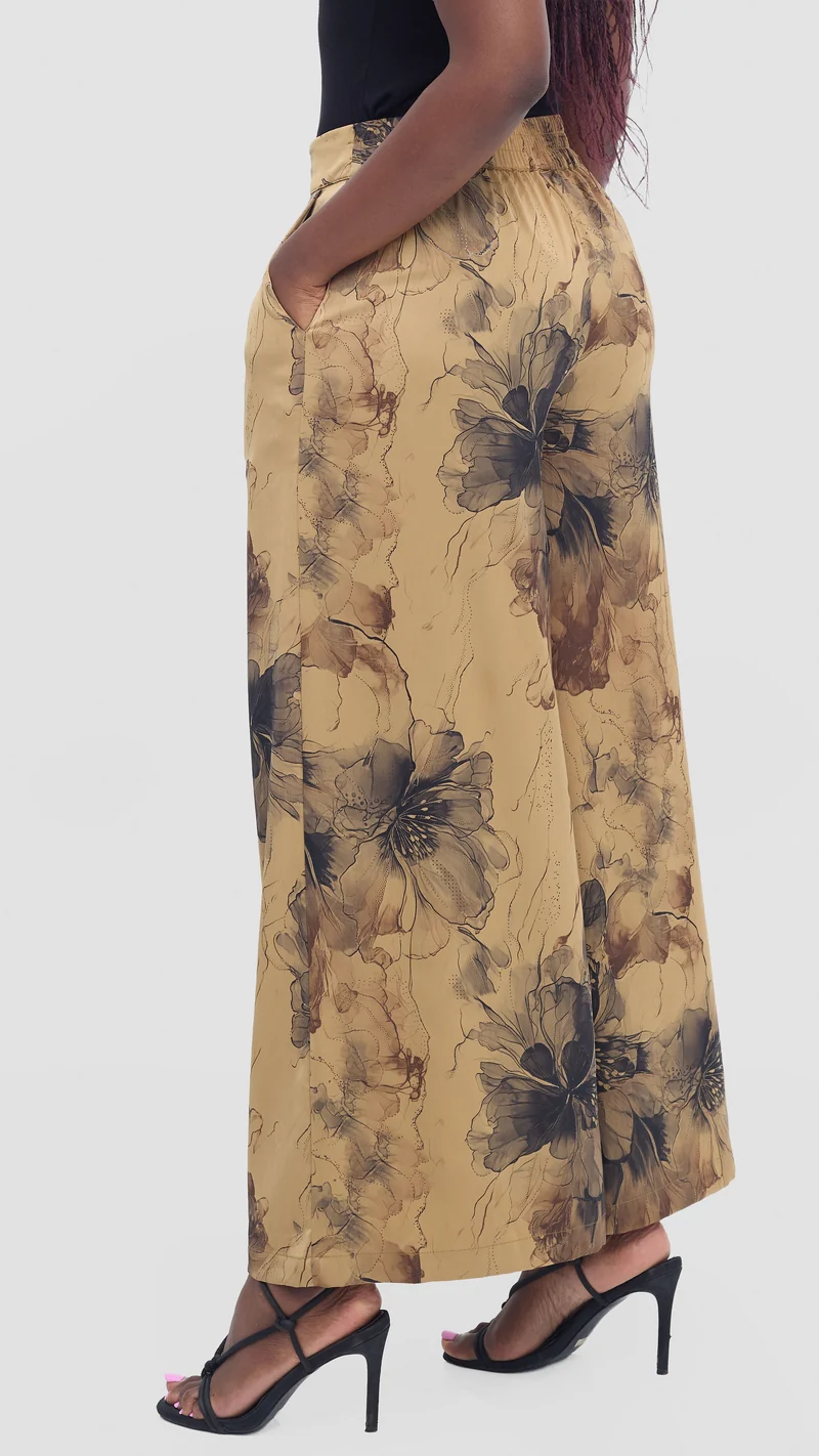 Vivo Wide Leg Pants in Textured Satin - Light Gold / Black Print
