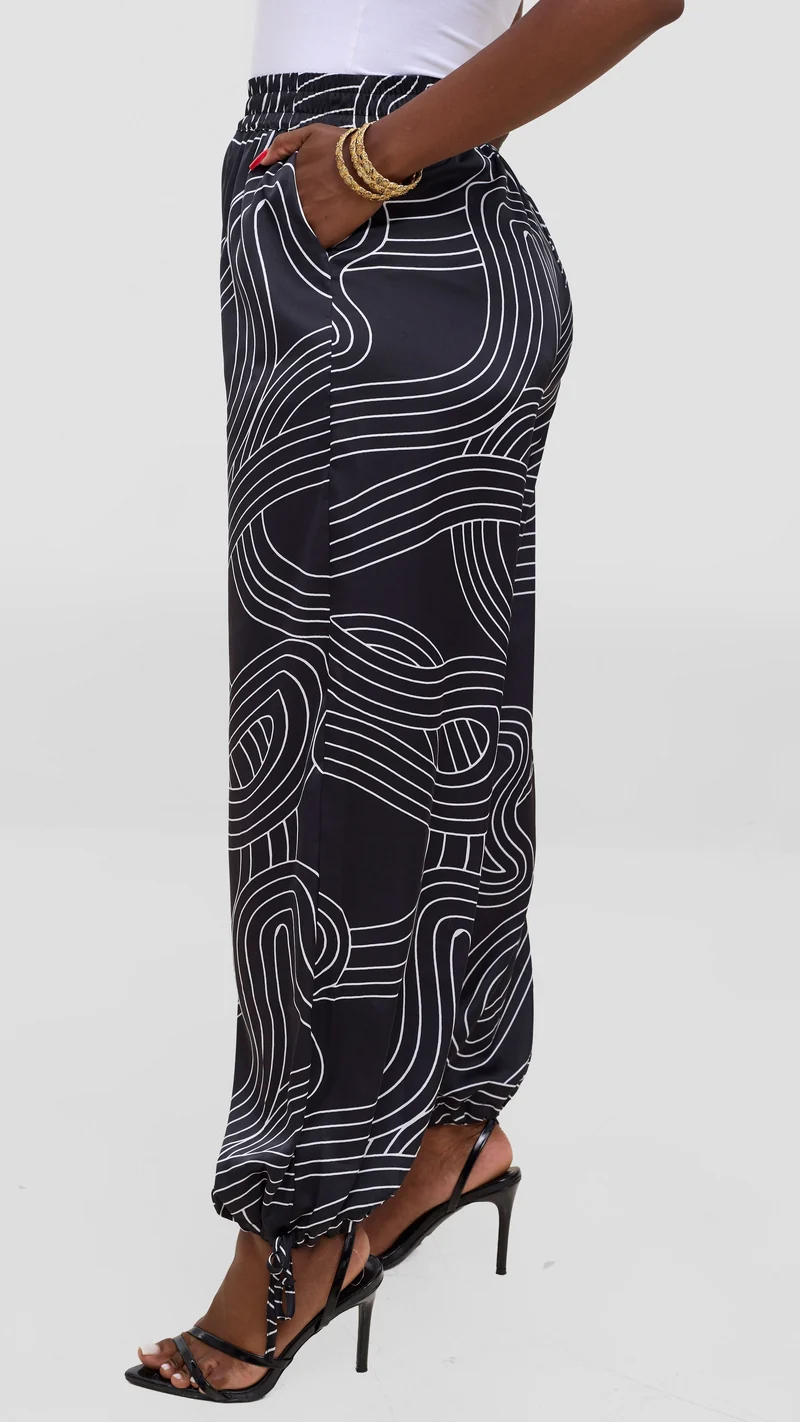 Vivo Liora Drawstring Pants In Satin - Black / White Print