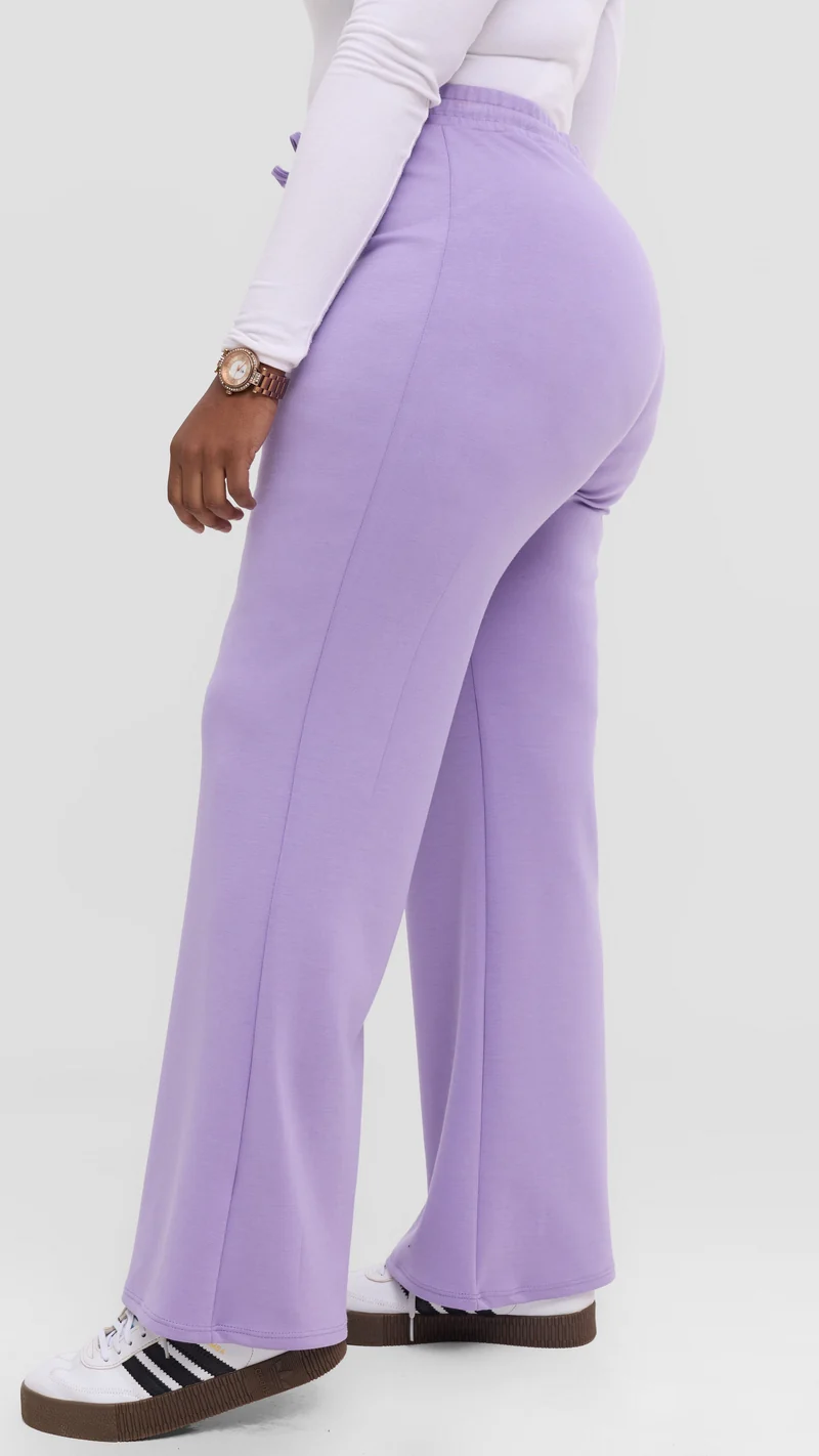 Vivo Straight Pants in Scuba - Lilac