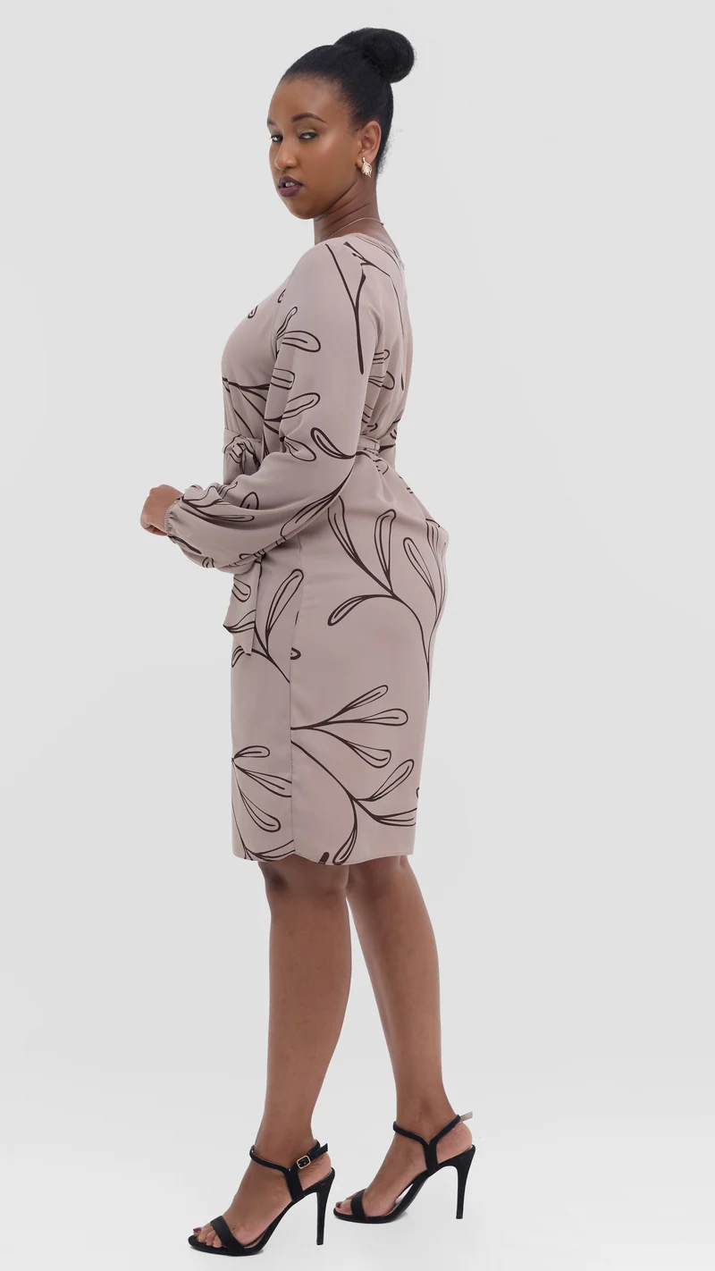 Vivo Zawadi Shift Dress in Chiffon - Beige / Brown Print