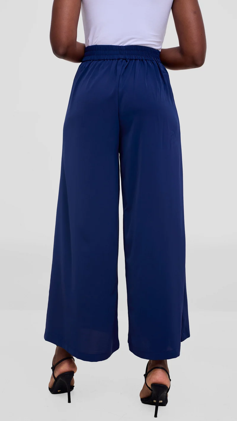 Vivo Liora Wide Leg Pants in Crepe - Navy